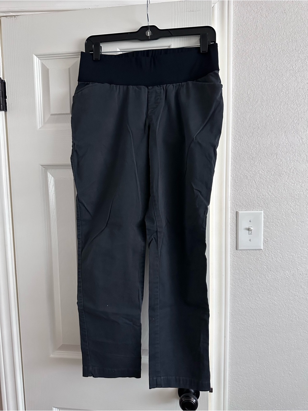 GAP Maternity Chino’s